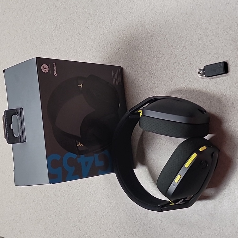 Logitech G435 Wireless headset